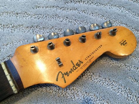 1961 fender stratocaster headstock.